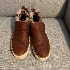 Toms Brown Ankle Boots with Fur Trim